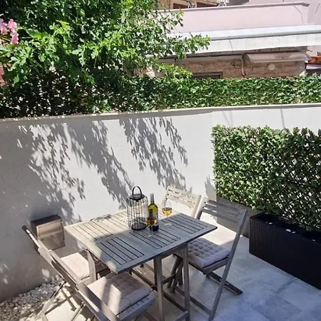 Apartment Kala