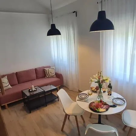 Apartment Kala *